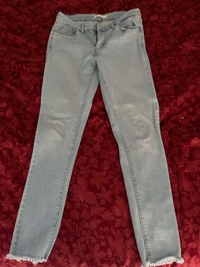 Levi's Women's Pale Blue Skinny Jeans